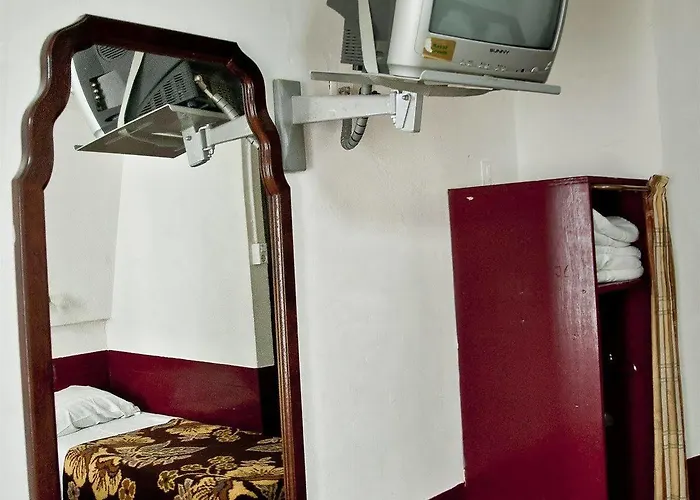 Budget Ben * Amsterdam